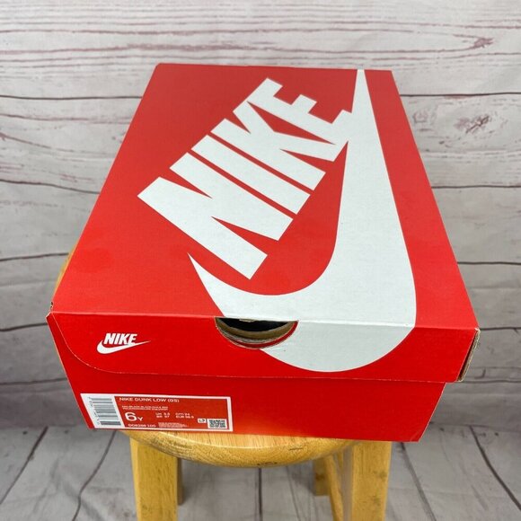 Nike Dunk Low EBM NBA 75 Anniversary Chicago Chile‎ Red (GS) DO6288-100 Size 6Y - Picture 11 of 11